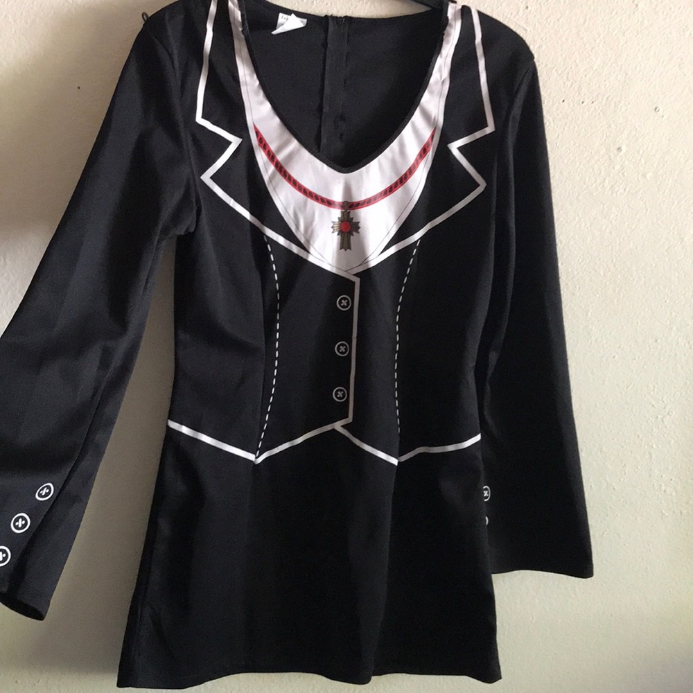 Vampire Halloween costume 🧛🏽‍♀️